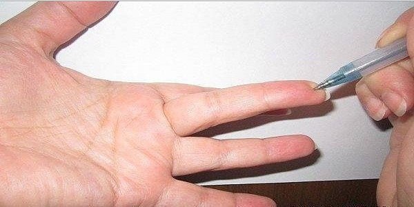 ЭТУ ТОЧКУ ИСПОЛЬЗУЮТ В ВОЕННОЙ МЕДИЦИНЕ! Если Вам не просто плохо, а очень плохо, надавите на точку! точка работает 100%