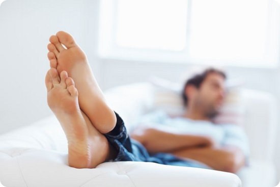 МУЖЧИНЫ НЕ РОЖАЮТ ДЕТЕЙ, ГОРМОНАЛЬНЫЙ ФОН У НИХ СТАБИЛЬНЕЕ, ЧЕМ У ЖЕНЩИН, КАБЛУКОВ НЕ НОСЯТ, ПОЧЕМУ ЖЕ ОНИ ТОЖЕ БОЛЕЮТ ВАРИКОЗОМ 