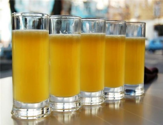 Полезные свойства меда, смешанного с холодной водой 