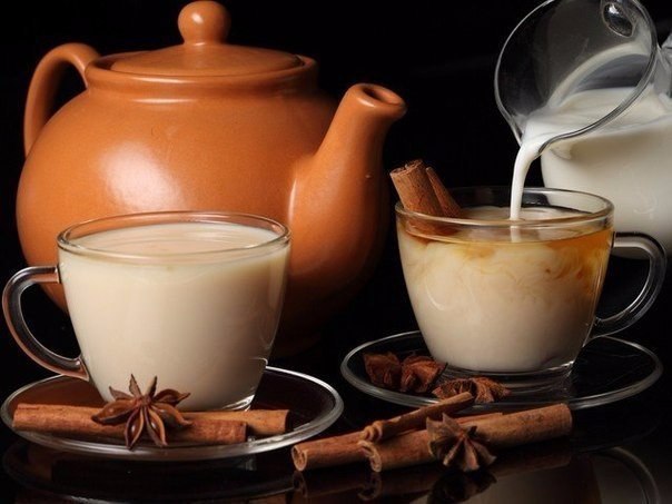 ВЕЧЕРОМ: МОЛОКО И СПЕЦИИ ВЕЧЕРОМ: МОЛОКО И СПЕЦИИ